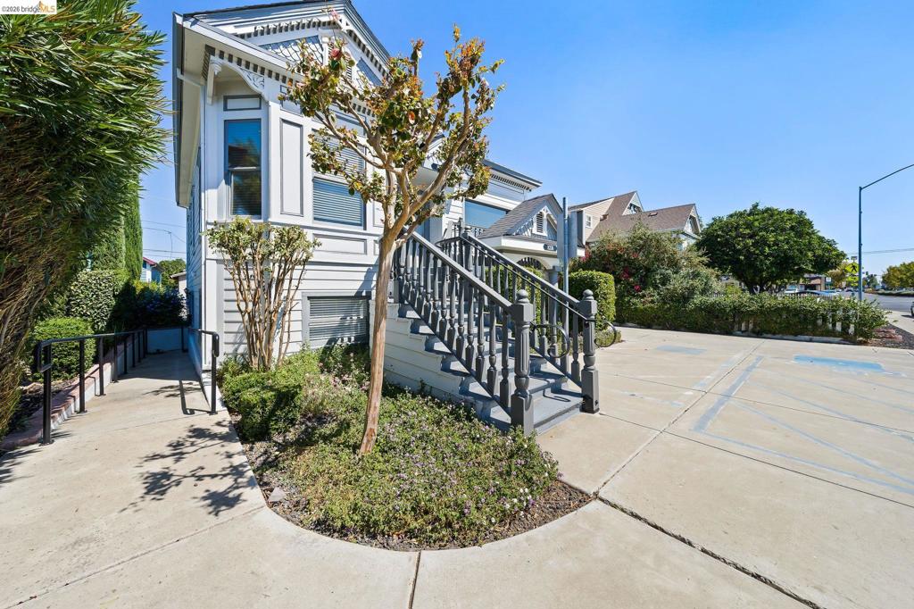 8336 Brentwood Blvd