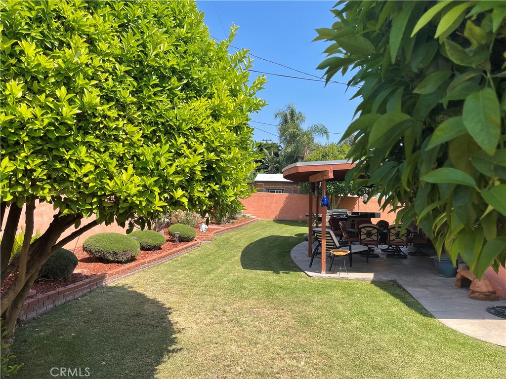 1217 W Barbara Avenue
