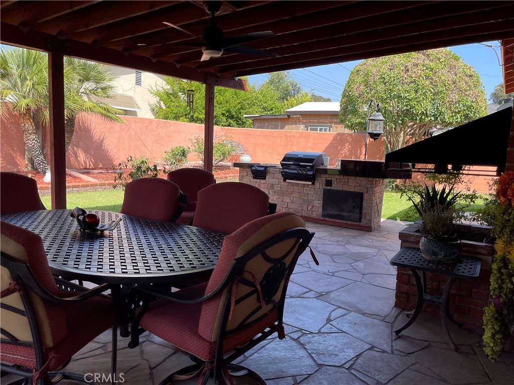 1217 W Barbara Avenue
