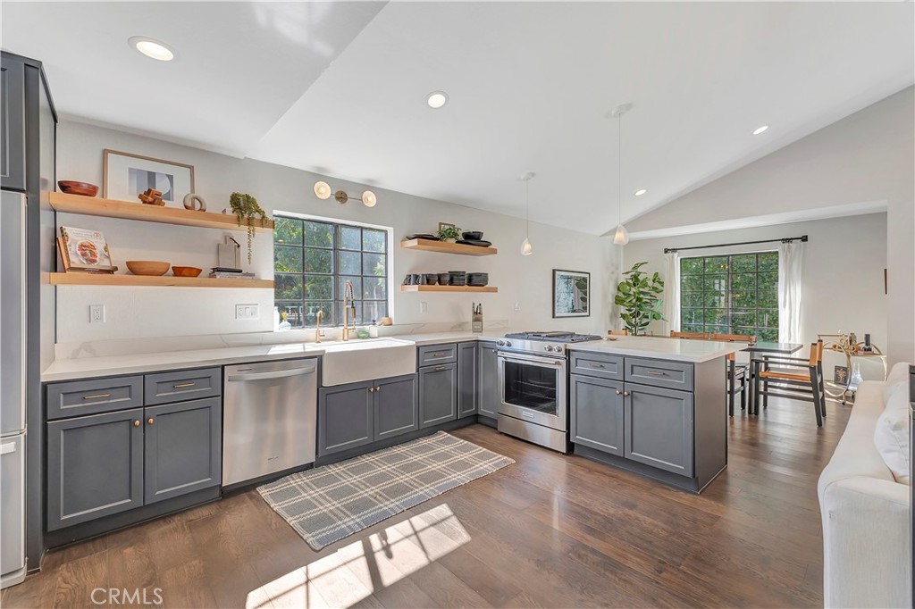1924 Mathews Avenue C
