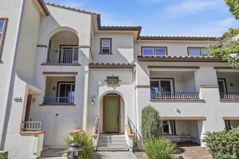 Photo of 176 Paso Olmo Terrace, Fremont, CA 94539 (MLS # ML82061207)