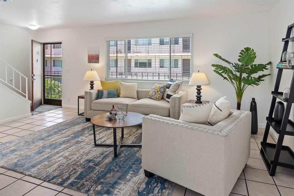 2133 Santa Clara Ave 214