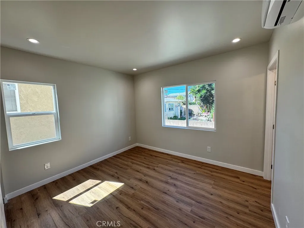 San Pedro, California 90731, United States, 3 Bedrooms Bedrooms, ,2 BathroomsBathrooms,Residential,Active,219612