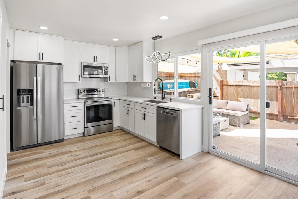 10690 Esmeraldas Drive