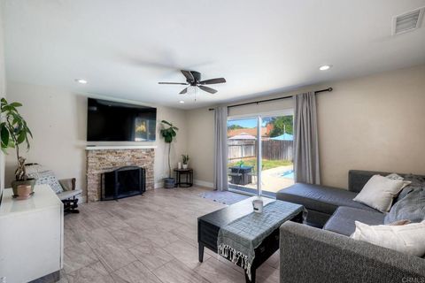 924 Daisy Street Escondido CA 92027