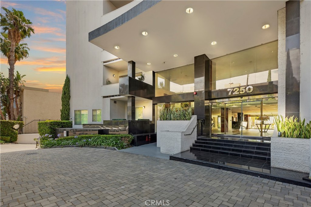 7250 Franklin Avenue 506