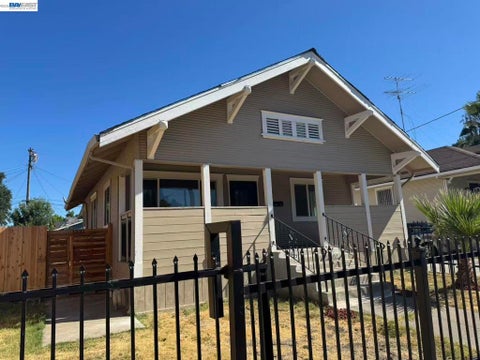 Photo of 1331 E Park Street St, Stockton, CA 95205 (MLS # 41148938)