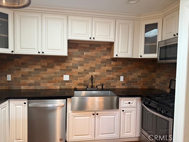16027 Elbert Cir