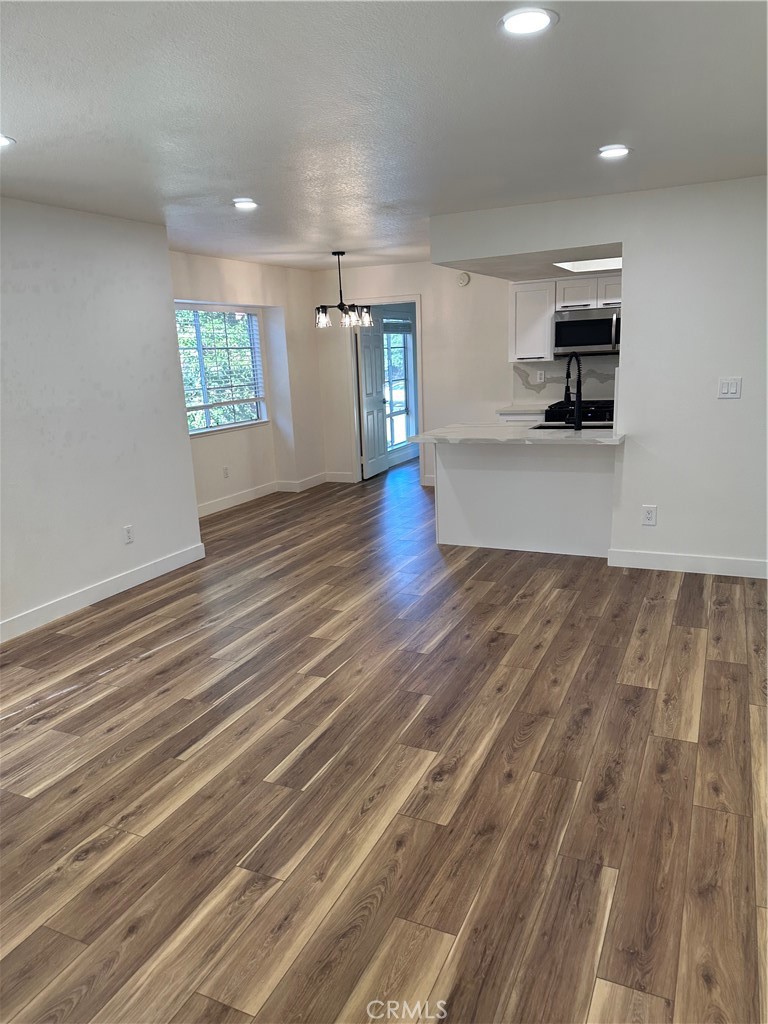 Malibu Creek, Freshly remodeled 3 bedrooms, 2 baths condo on second floor. Be the first to live in this All new wood like flooring, new kitchen, new appliances, new bathrooms, recessed lightings and fresh paint. Indoor laundry. Great location and minutes to Pepperdine university and the beach. Gated community with 2 assigned covered parking across the condominium. Association pool, exercise room. Apply on line through Rent Spree link above or contact the listing agent. Open house Sunday 8/10/25 at 5-6 pm.