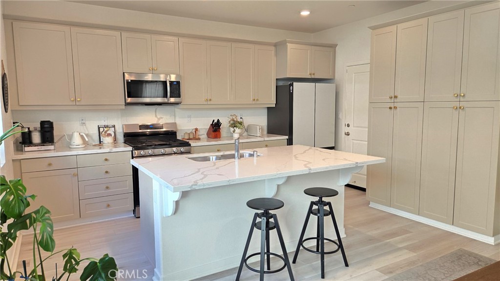 906 Lemon Drive