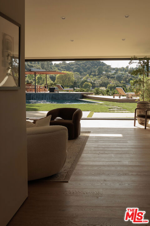 3565 Crownridge Drive