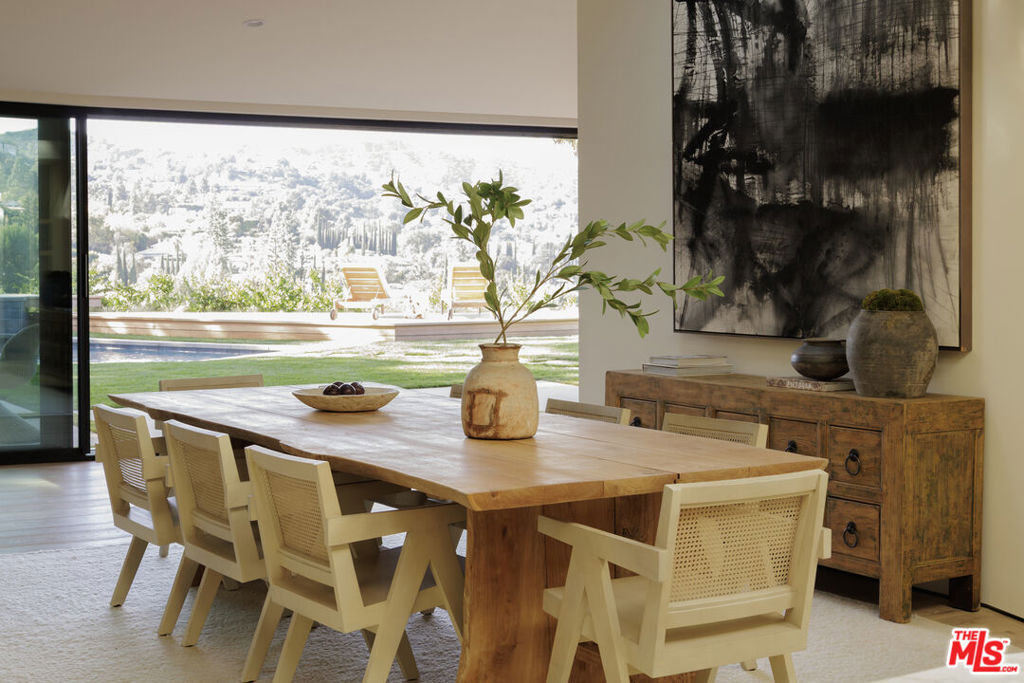 3565 Crownridge Drive