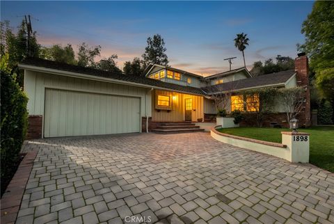 Property photo of 1898 1898 bonita dr, glendale, ca 91208