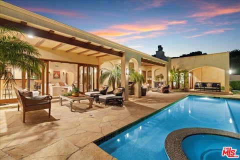 Photo of 1740 Carla Ridge RDG, Beverly Hills, CA 90210 (MLS # 26843839)