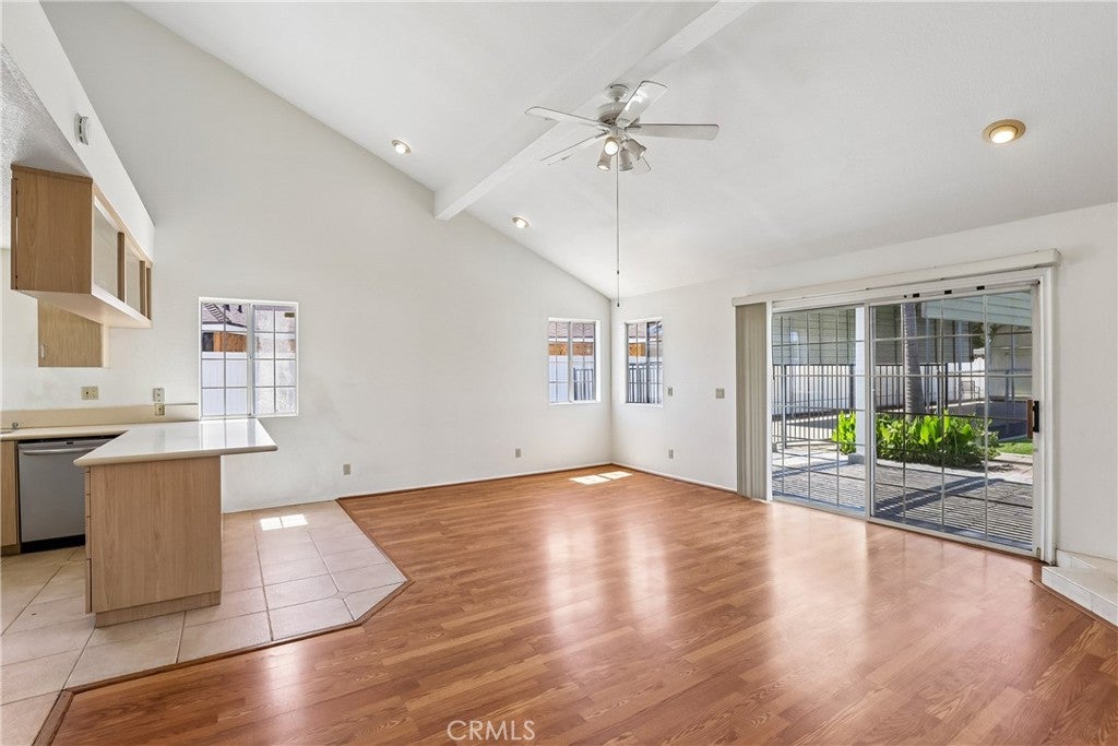 9211 Stanford