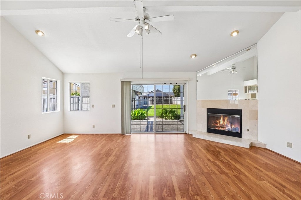 9211 Stanford