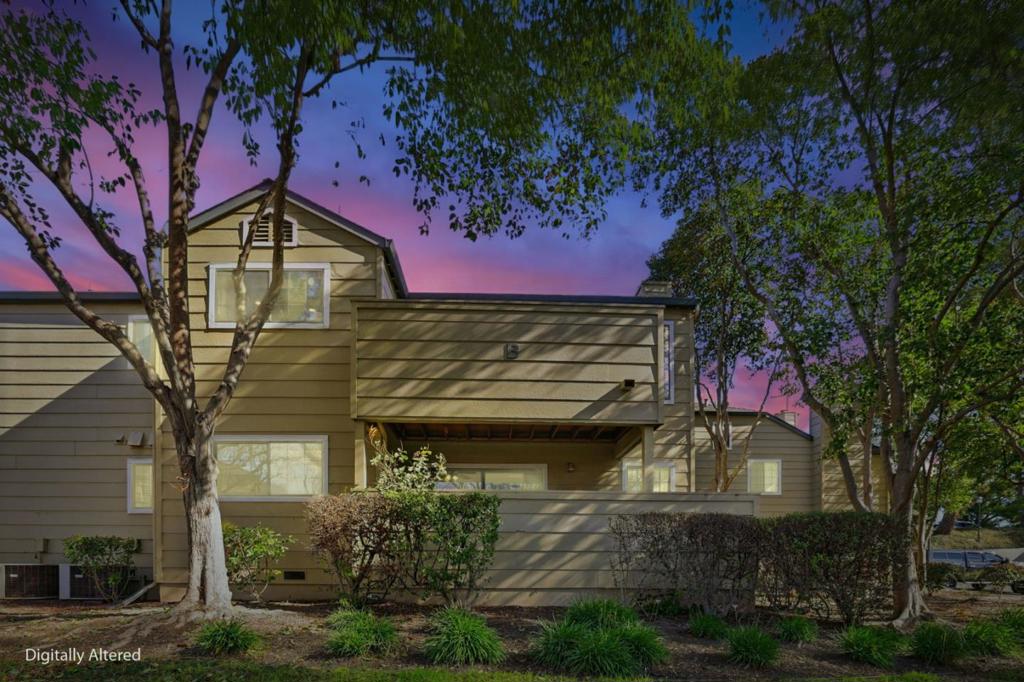 3241 Heather Ridge Court