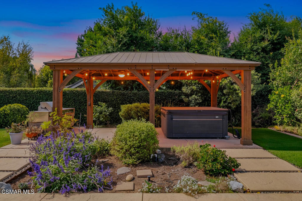 Sunset Hills/Brock Homes-600 - 600 - Residential