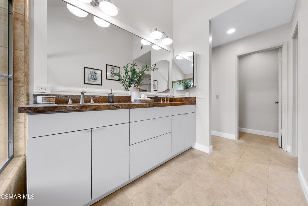 Sunset Hills/Brock Homes-600 - 600 - Residential