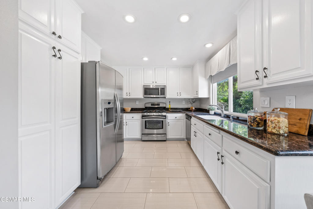 Sunset Hills/Brock Homes-600 - 600 - Residential