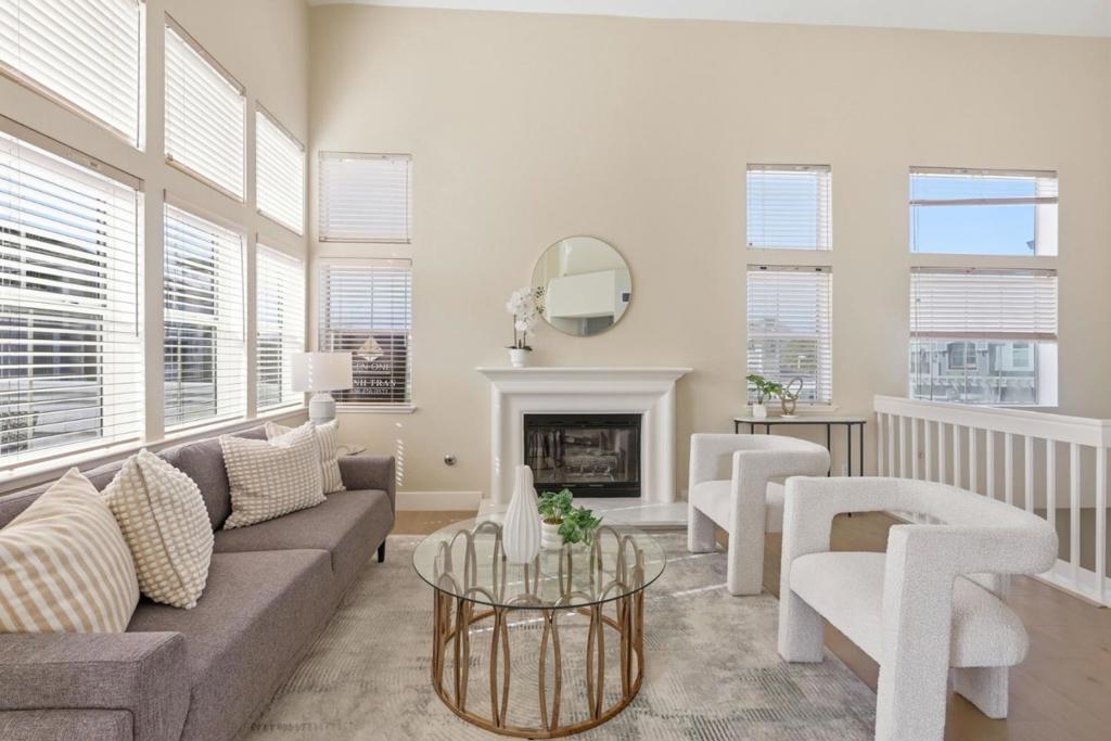 585 Shoal Circle