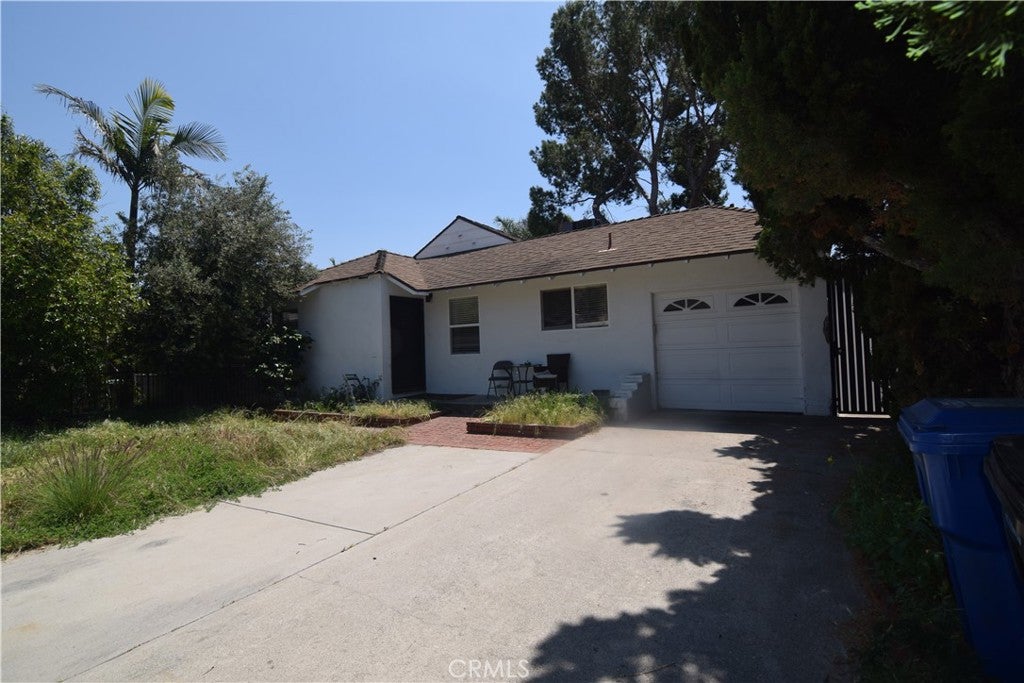 9930 Saticoy Street