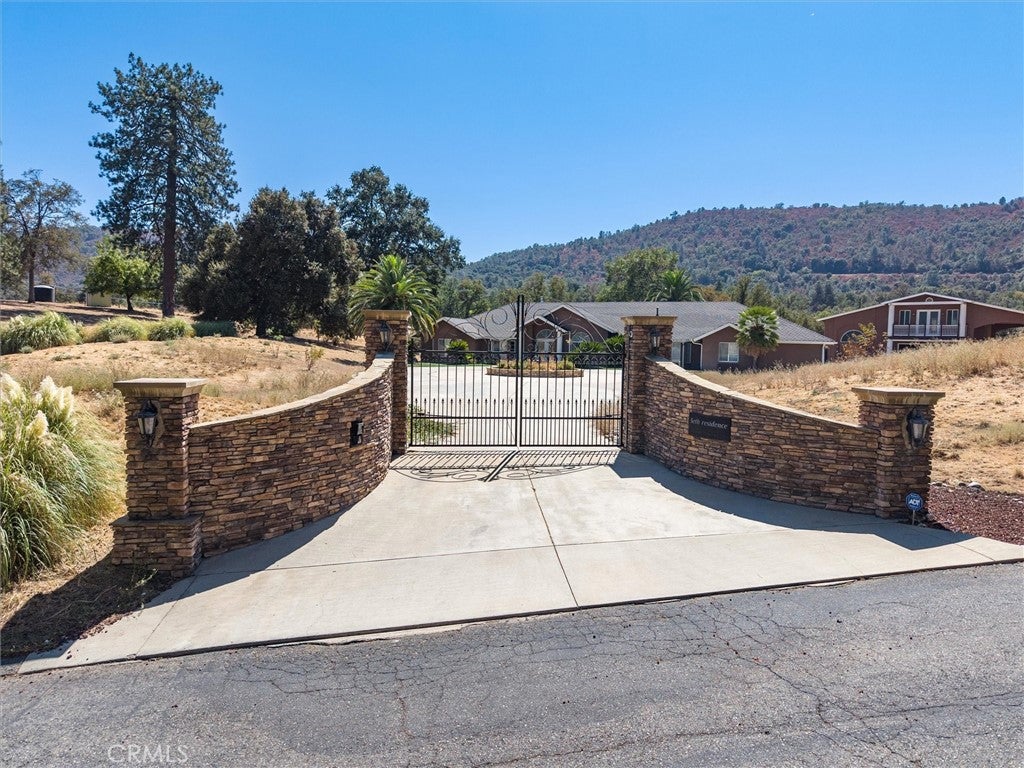49344 Deerview Lane