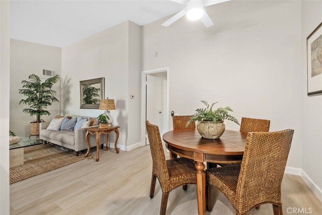 listing image 130726018523532796164