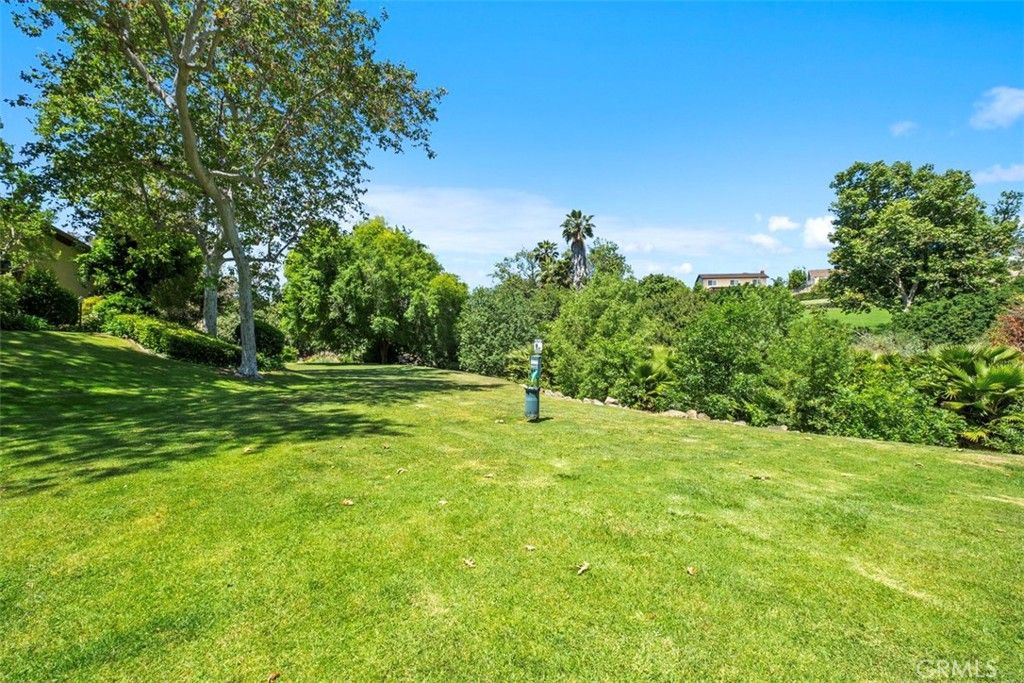 listing image 130721275554712346561
