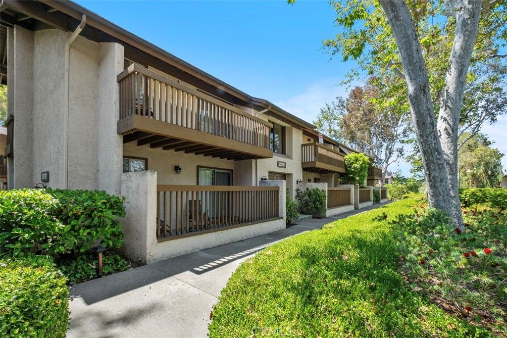 listing image 130728532794587278778