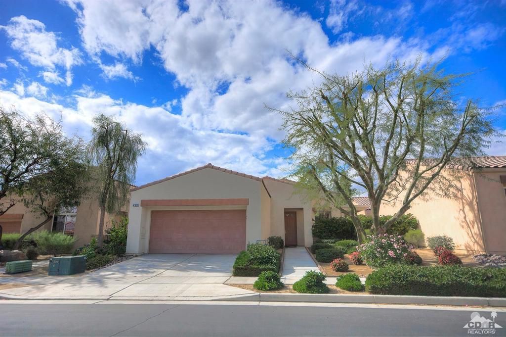 listing image 130725437717216862618