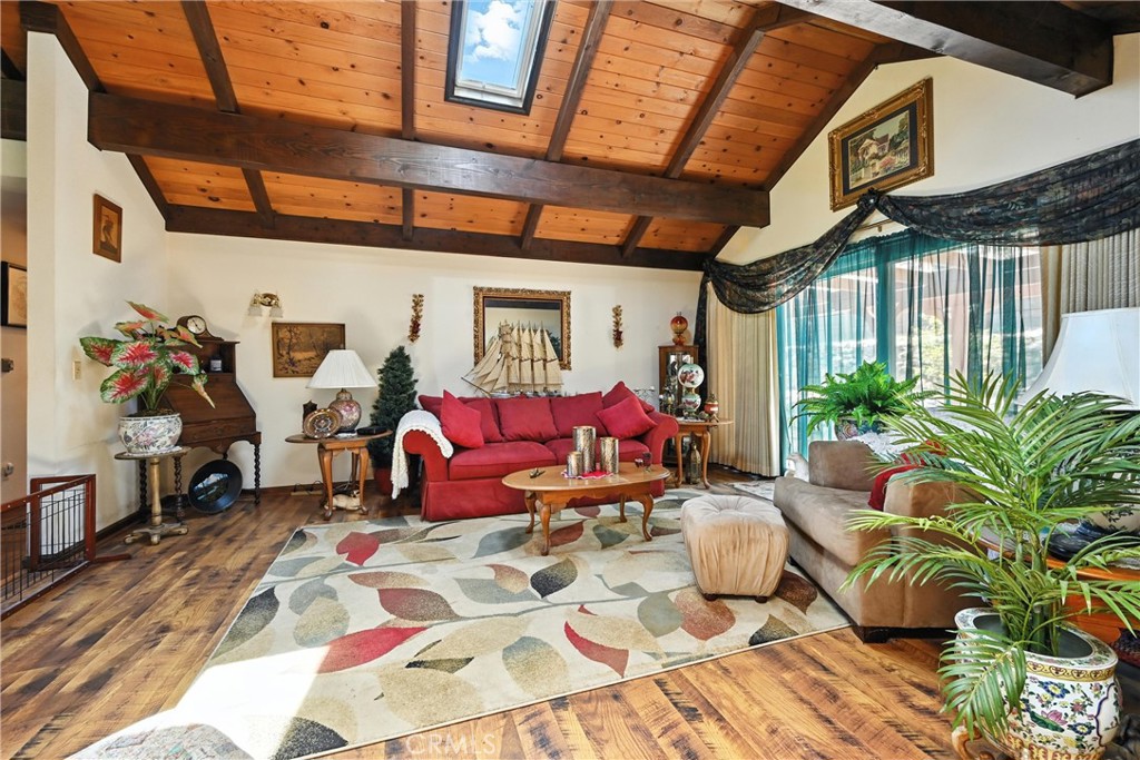 3663 Crestwood Drive