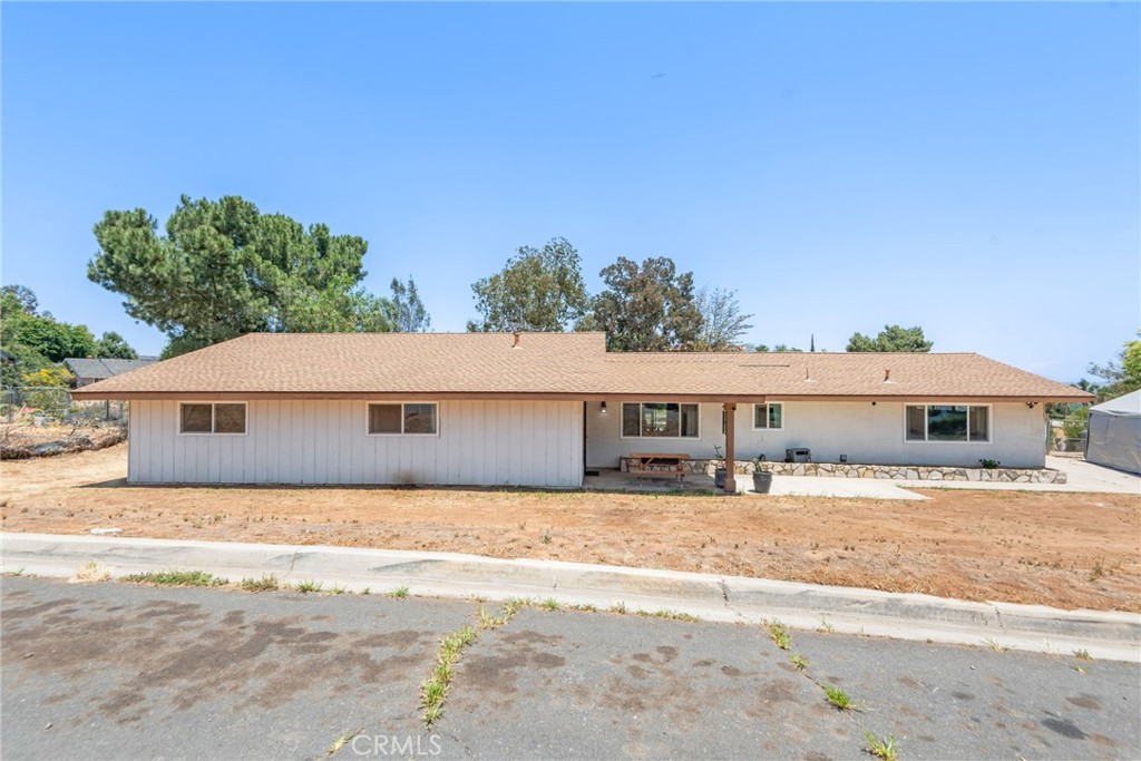 Properties 1 5820 Avenue Juan Bautista