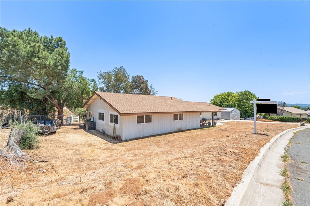 Properties 3 5820 Avenue Juan Bautista