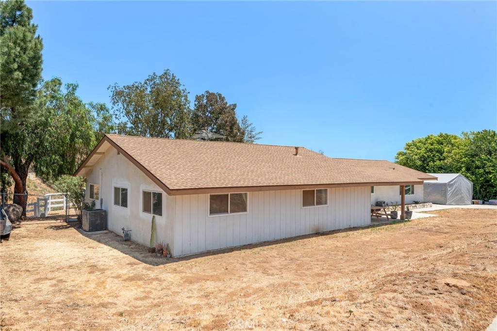 Properties 2 5820 Avenue Juan Bautista