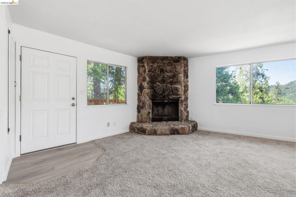 20550 Deerhaven Dr