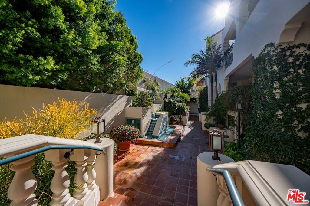15500 W Sunset Boulevard 105