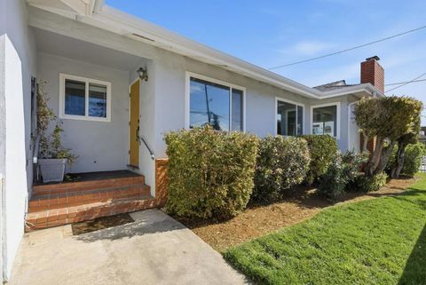 Tiny photo for 140 Monterey Street, Santa Cruz, CA 95060 (MLS # ML82037576)