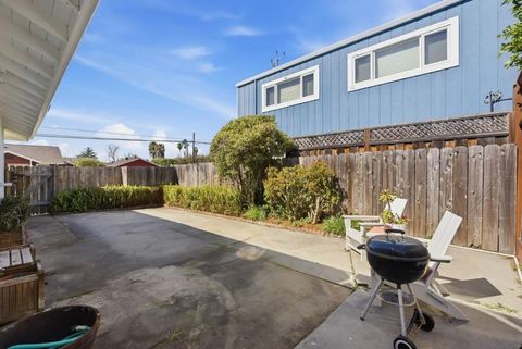 Tiny photo for 140 Monterey Street, Santa Cruz, CA 95060 (MLS # ML82037576)