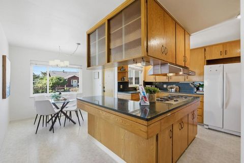 Tiny photo for 140 Monterey Street, Santa Cruz, CA 95060 (MLS # ML82037576)