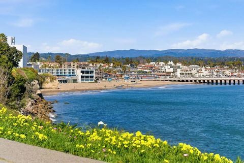 Tiny photo for 140 Monterey Street, Santa Cruz, CA 95060 (MLS # ML82037576)