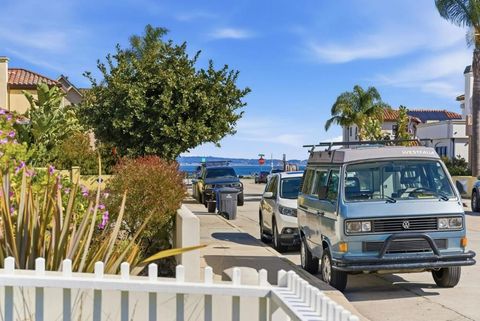 Tiny photo for 140 Monterey Street, Santa Cruz, CA 95060 (MLS # ML82037576)