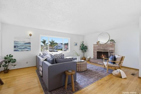 Tiny photo for 140 Monterey Street, Santa Cruz, CA 95060 (MLS # ML82037576)