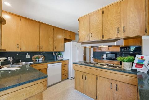 Tiny photo for 140 Monterey Street, Santa Cruz, CA 95060 (MLS # ML82037576)