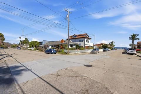 Tiny photo for 140 Monterey Street, Santa Cruz, CA 95060 (MLS # ML82037576)