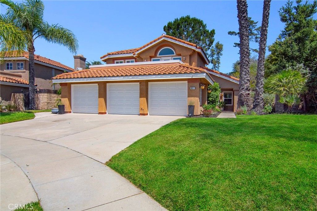 Photo of 951 Firestone Circle, Simi Valley, CA 93065 (MLS # SR25241974)