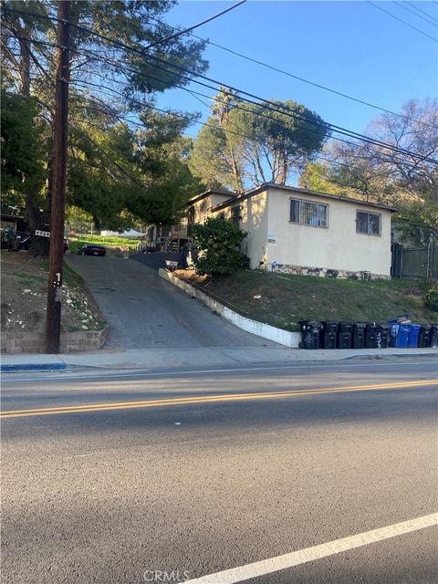 Photo of 4575 Marmion Way, Los Angeles, CA 90065 (MLS # AR25095770) Photo of 4575 Marmion Way, Los Angeles, CA 90065 (MLS # AR25095770)
