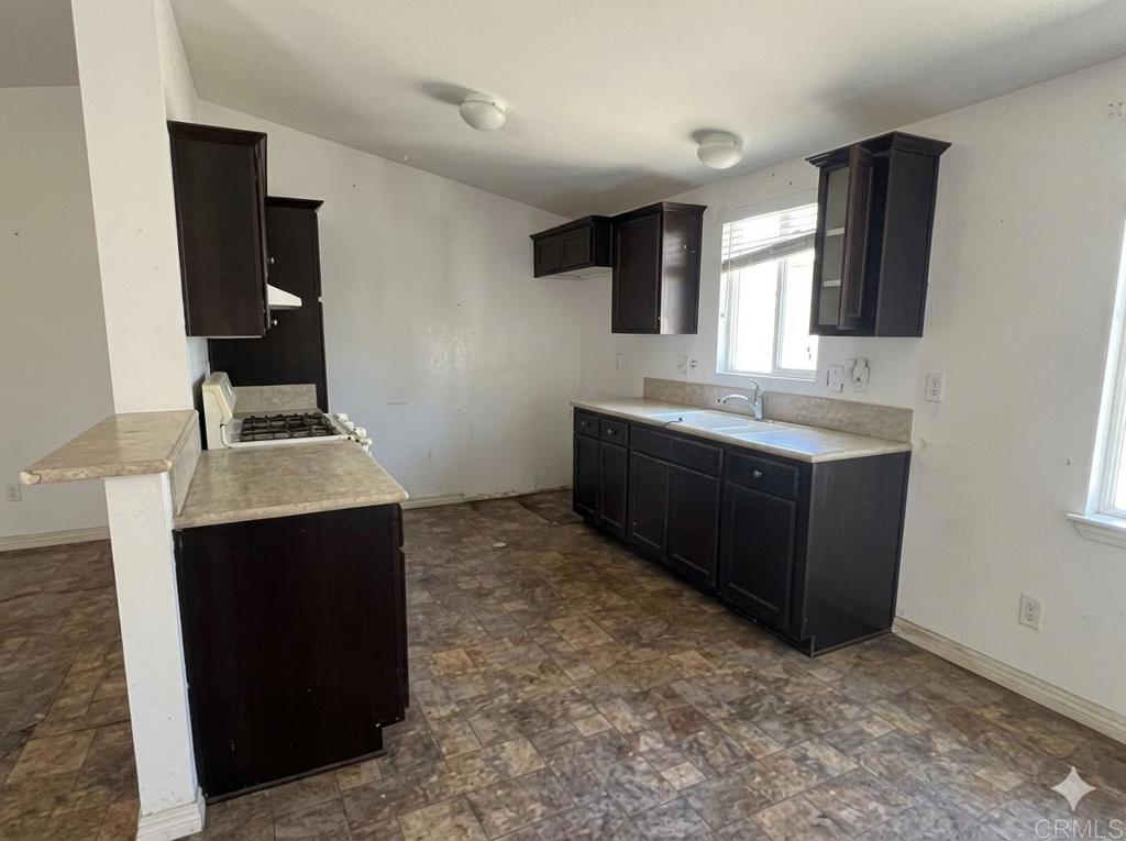 1600 E. Vista Way Space 37