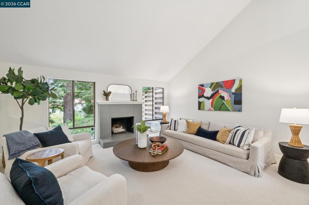 262 Paseo Bernal