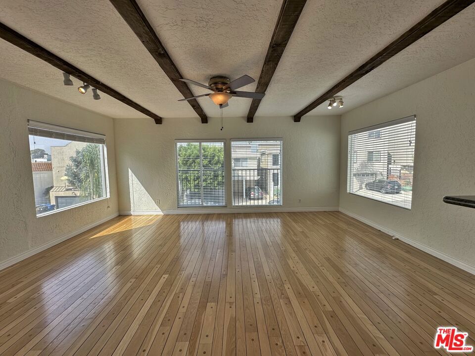 6635 Vista Del Mar